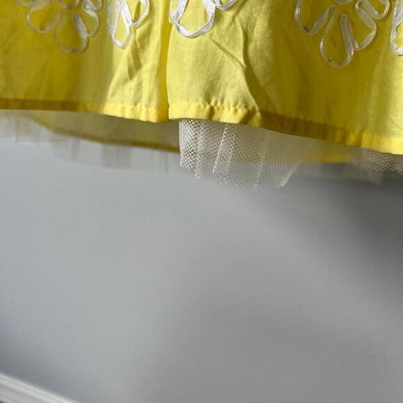 B. Darlin Yellow Floral Embroidered Fit and Flare Dress Size 5/6 - Picture 8 of 10